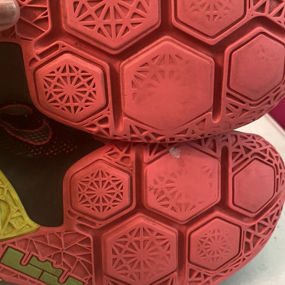 Nike LeBron 12 Low Remix 724557-003 shoes main image 12